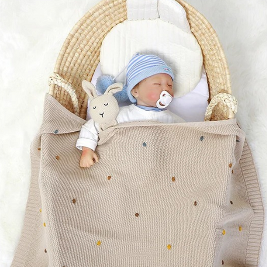 couverture-bebe-mousseline-beige-bebe-dormir